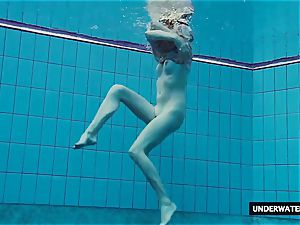 torrid massive jugged teen Lera swimming in the pool
